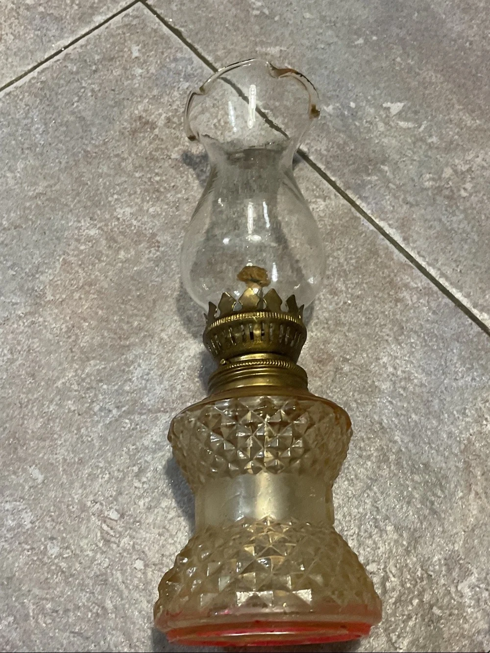 Vintage-Style Glass Hurricane Lamp - Clear and Pink